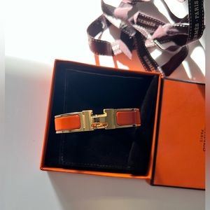 Hermes Clic bracelet Gold/orange PM